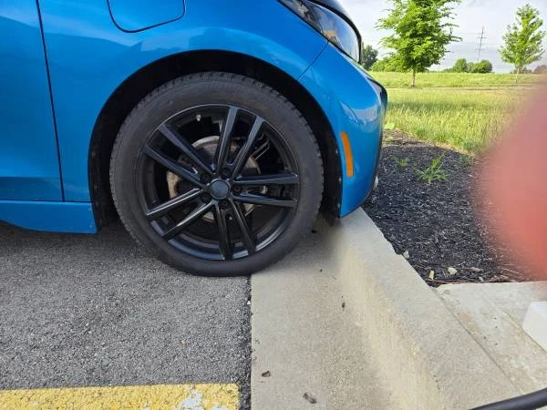 2017 BMW i3 - Image 9 of 9