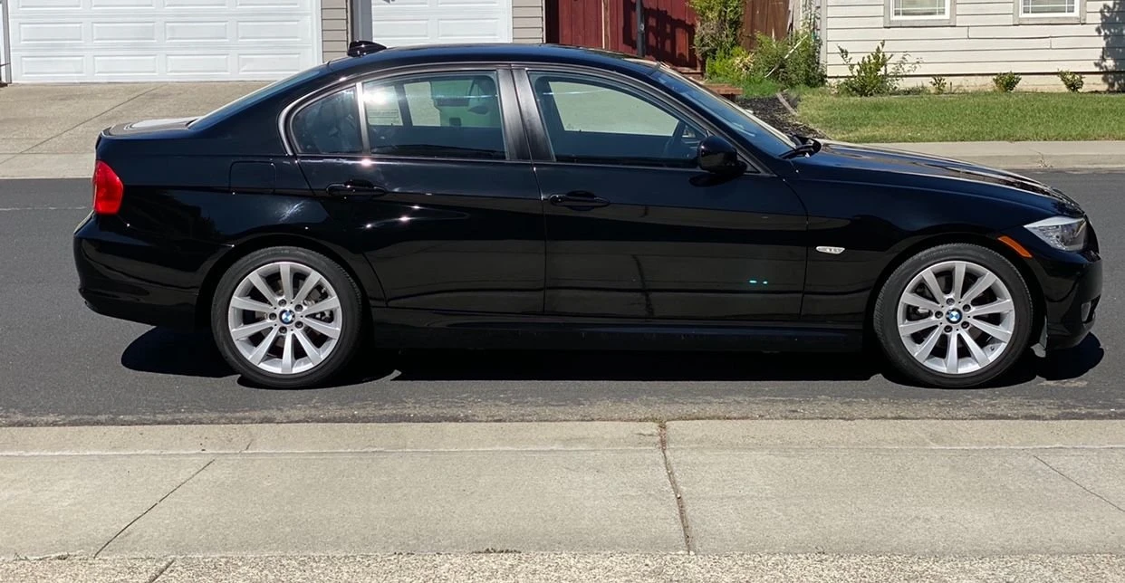 2011 BMW E90 3 Series Sedan - Image 2 of 4