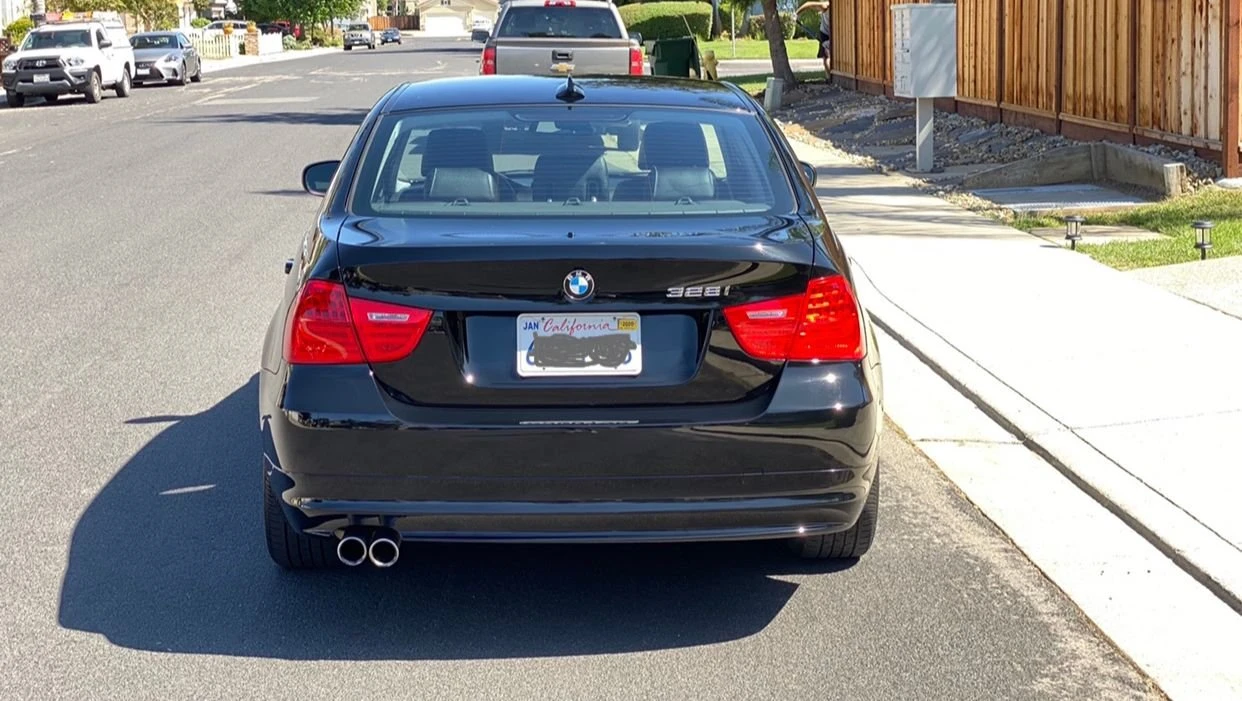 2011 BMW E90 3 Series Sedan - Image 3 of 4