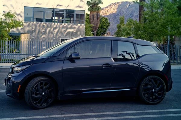 2014 BMW i3 - Image 10 of 21