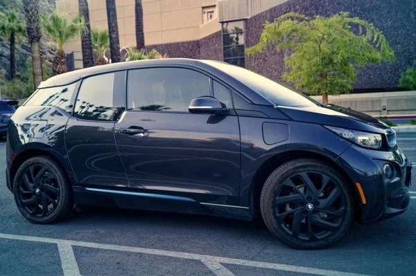 2014 BMW i3 - Image 14 of 21