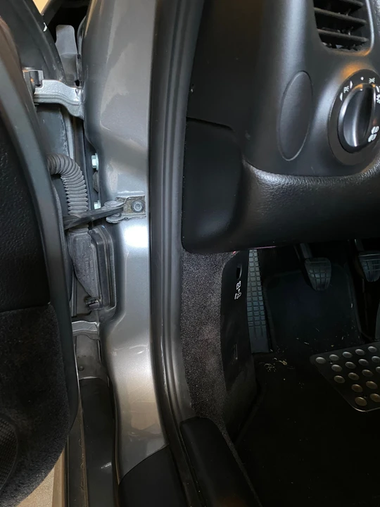 2002 Porsche 996 Carrera - Image 28 of 29