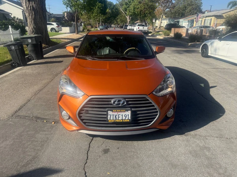 2016 Hyundai Veloster - Image 2 of 8