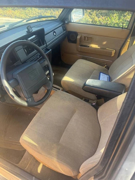 1991 Volvo 244 - Image 7 of 9