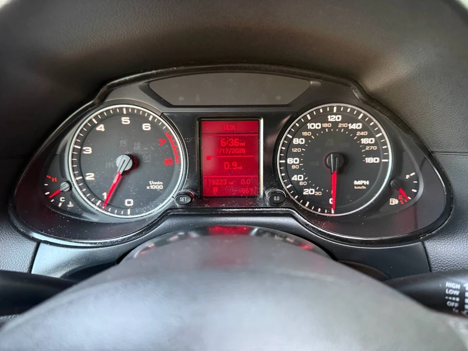 2012 Audi 8R Q5 - Image 11 of 17