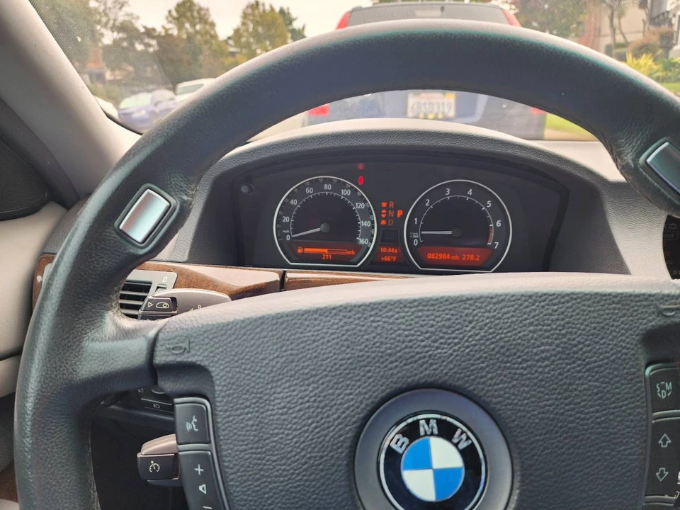 2005 BMW E65/E66 7 Series - Image 9 of 15