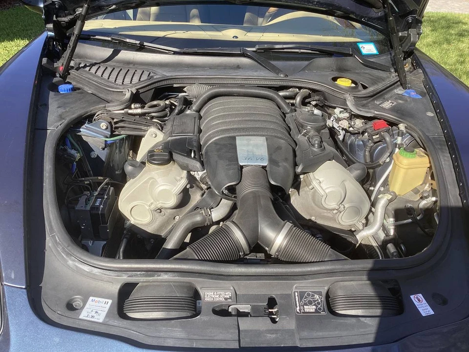 2014 Porsche Panamera - Image 16 of 18