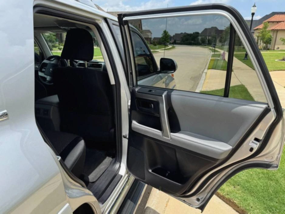 2011 Toyota 4Runner 5th Gen - Image 3 of 5
