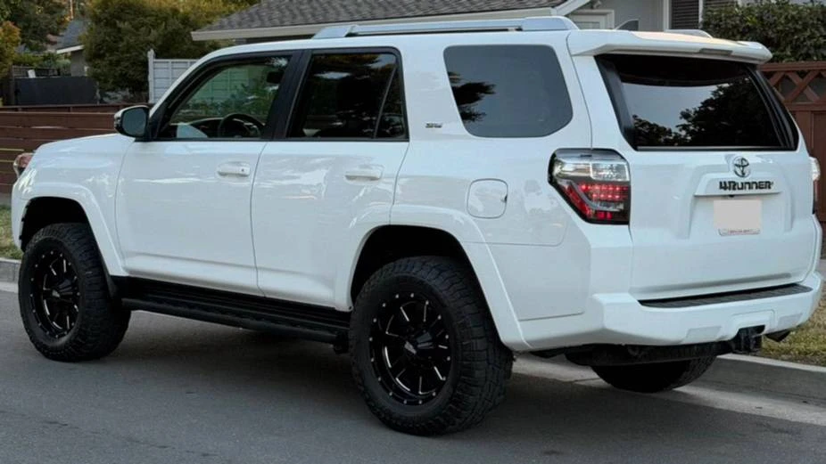 2018 Toyota 4Runner 5th Gen - Image 2 of 3