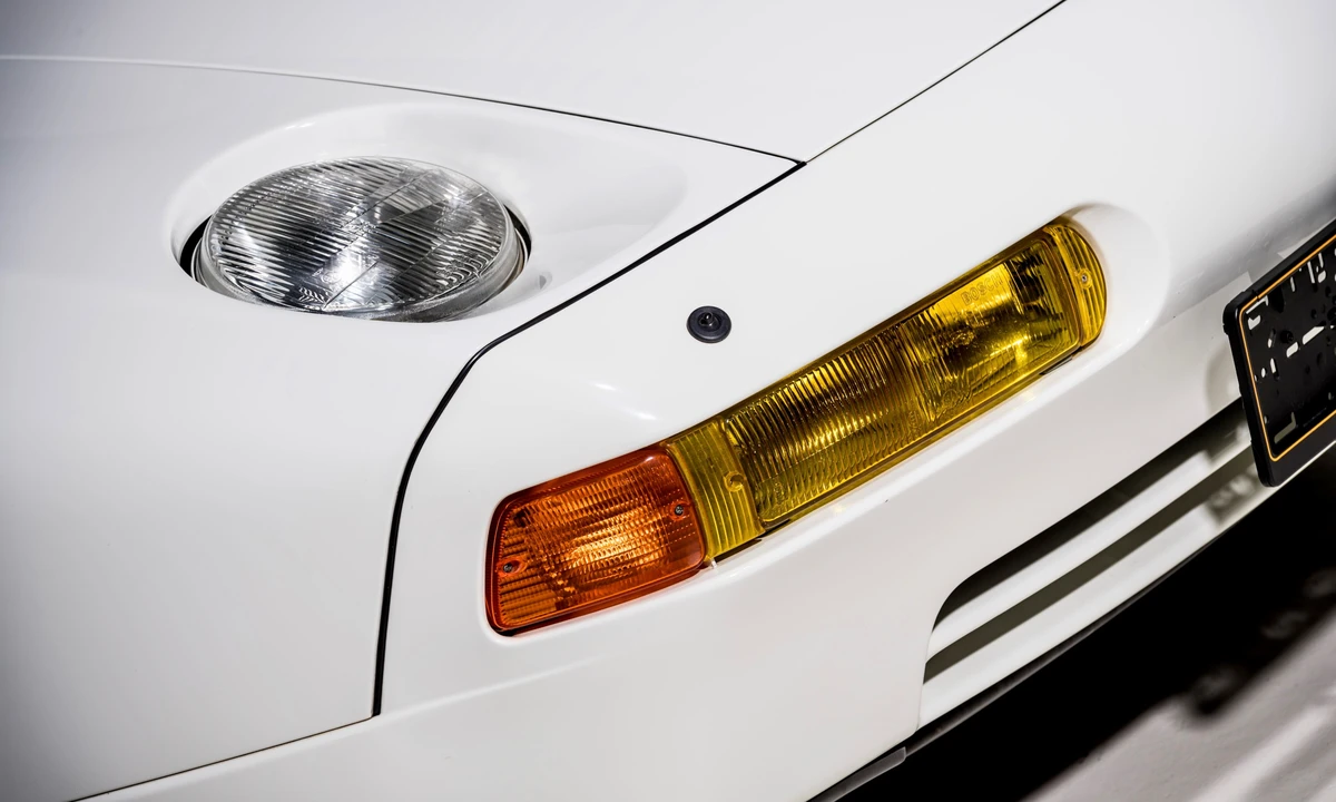 1989 Porsche 928 S4 - Image 26 of 31