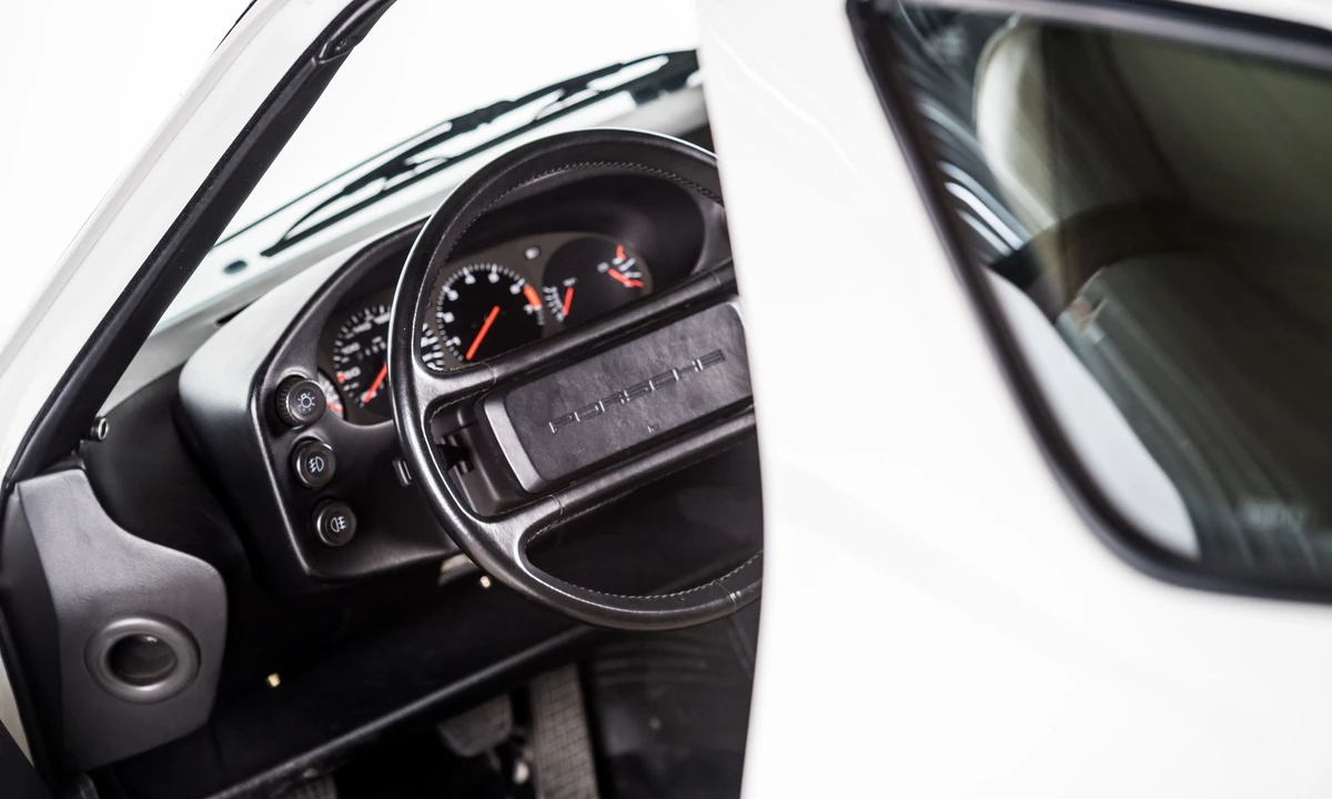 1989 Porsche 928 S4 - Image 13 of 31