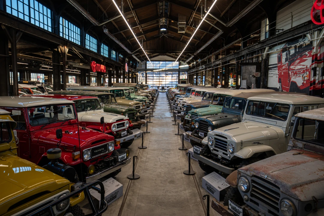 Toyota Land Cruiser - Image 7 of 20