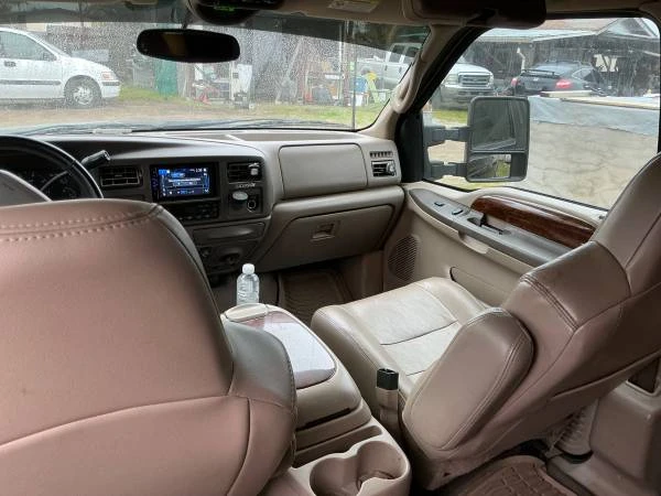 2002 Ford Excursion - Image 6 of 16