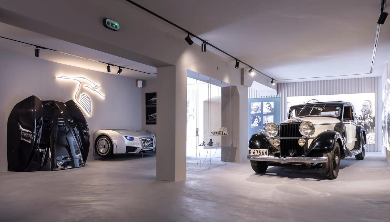 Hispano-Suiza - Image 9 of 25