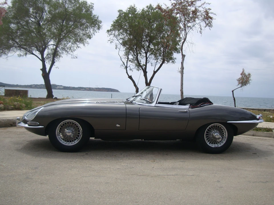 1961 Jaguar E-Type Series 1 - Image 4 of 5