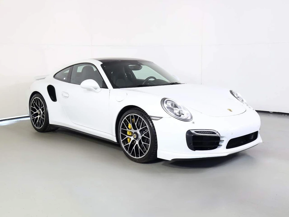 2014 Porsche 991 Turbo S - Image 9 of 10