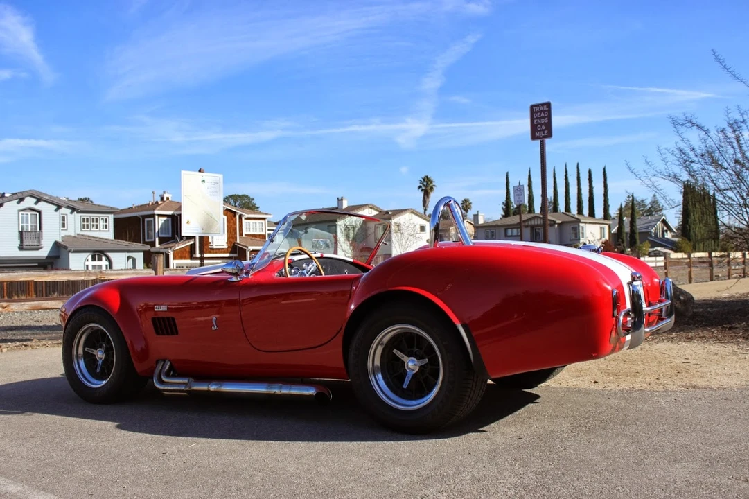 1965 Shelby Cobra 427 - Image 2 of 2