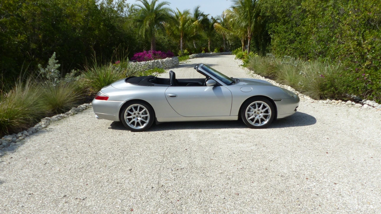 2000 Porsche 996 Carrera 4 - Image 2 of 16
