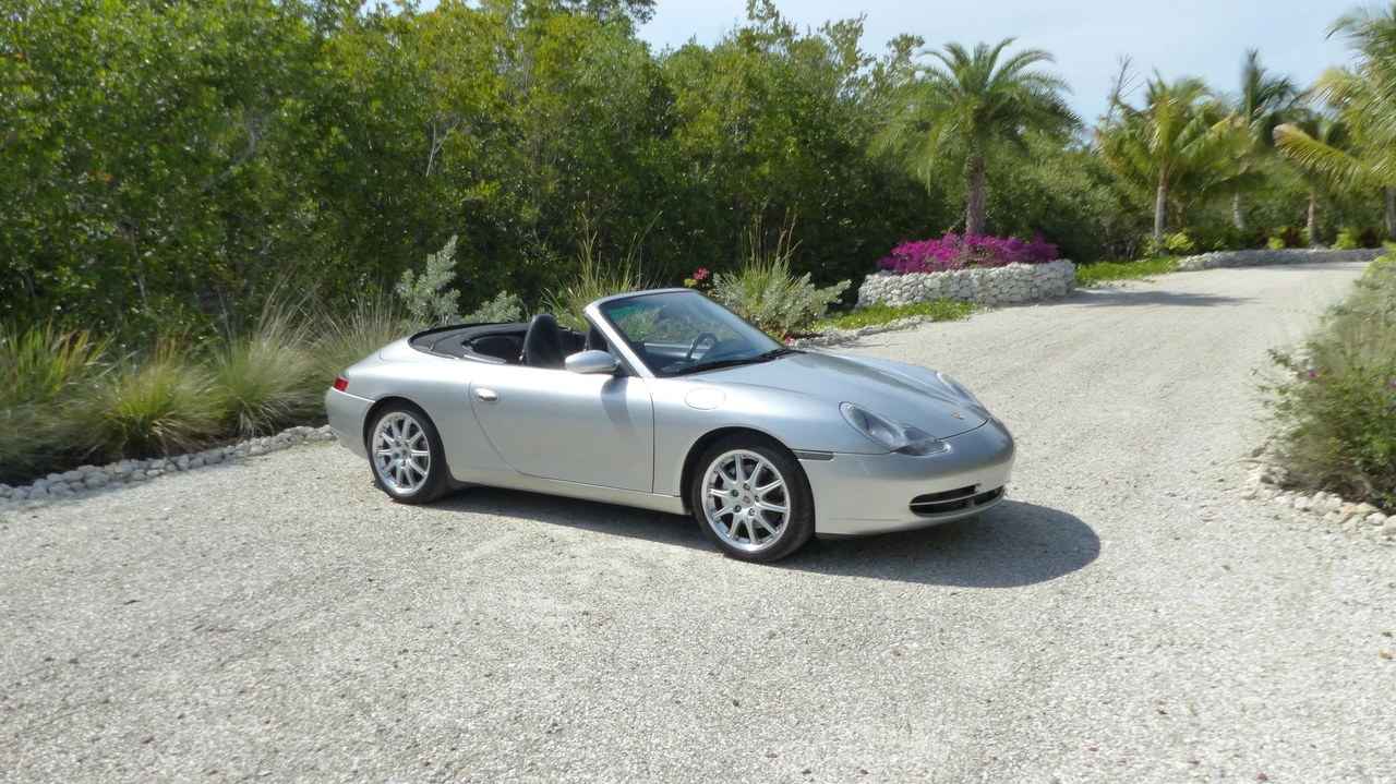 2000 Porsche 996 Carrera 4 - Image 4 of 16
