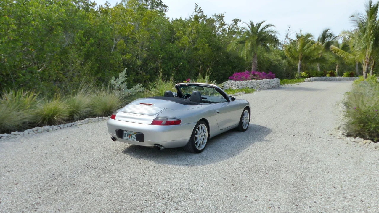 2000 Porsche 996 Carrera 4 - Image 3 of 16