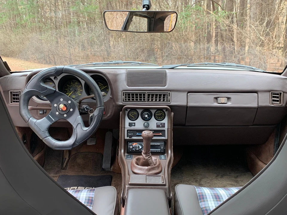 1984 Porsche 944 - Image 8 of 8