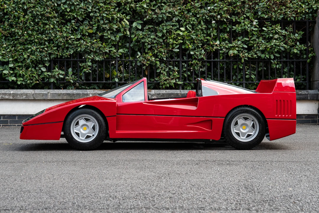 Ferrari Replica - Image 4 of 25