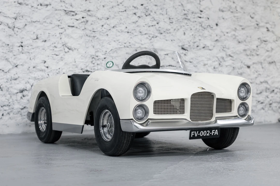 Facel Vega Facellia - Image 2 of 31