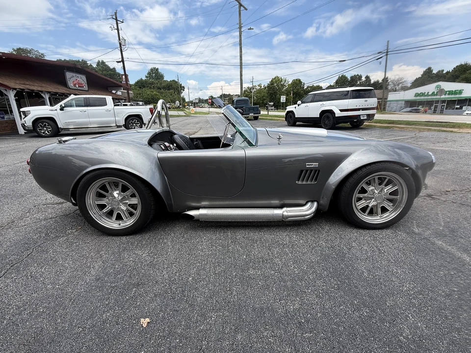 Factory Five Roadster - Image 18 of 31