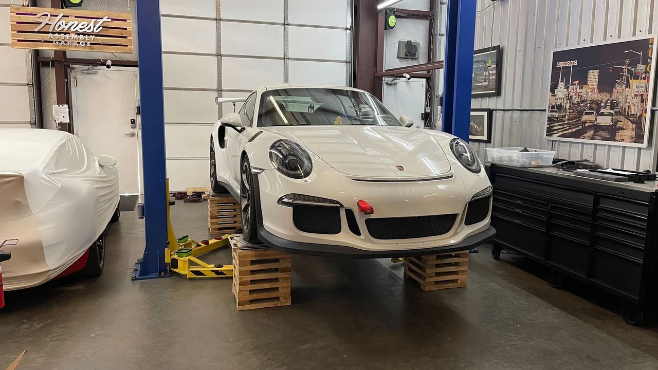 2016 Porsche 991 GT3 RS - Image 5 of 6