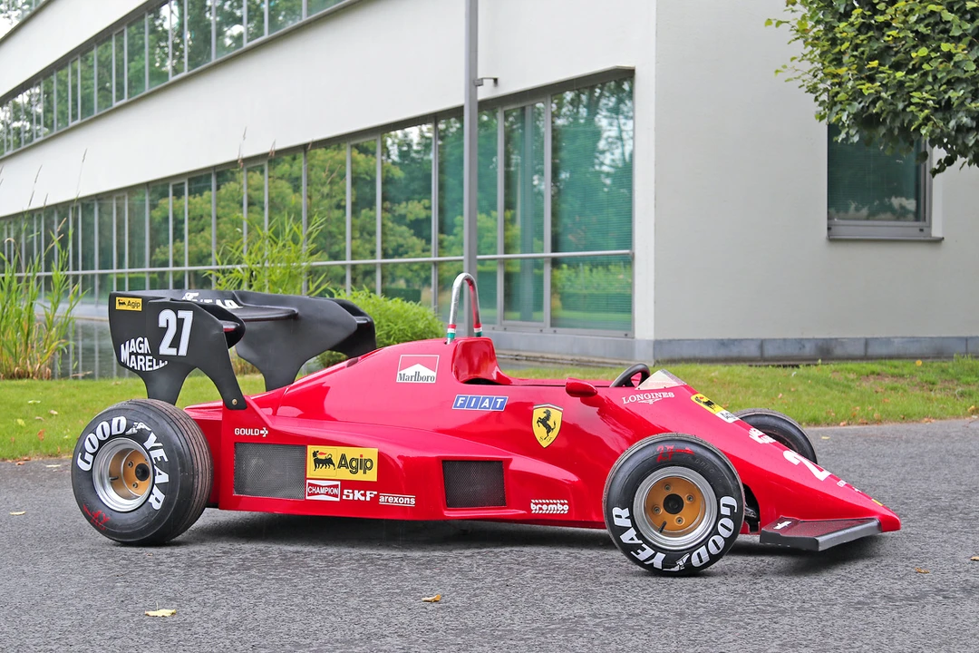 Ferrari Replica - Image 5 of 30