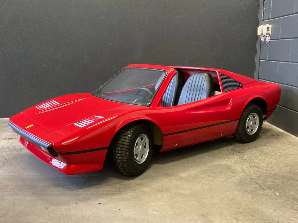 Ferrari Replica - Image 5 of 23