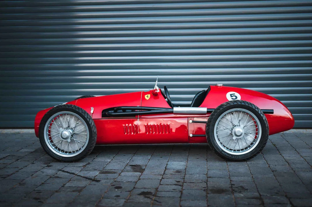 Ferrari Replica - Image 6 of 31