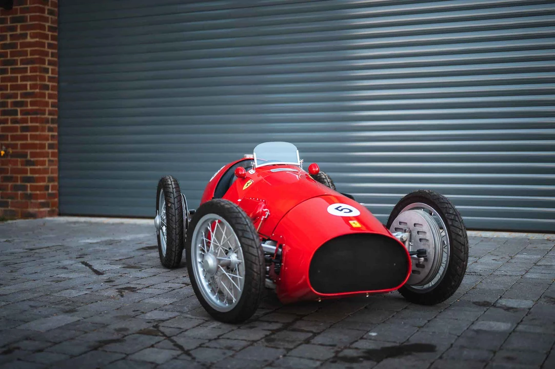 Ferrari Replica - Image 3 of 31