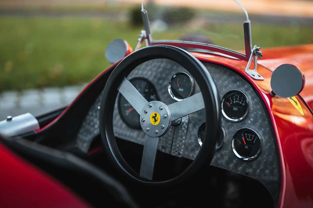 Ferrari Replica - Image 28 of 31