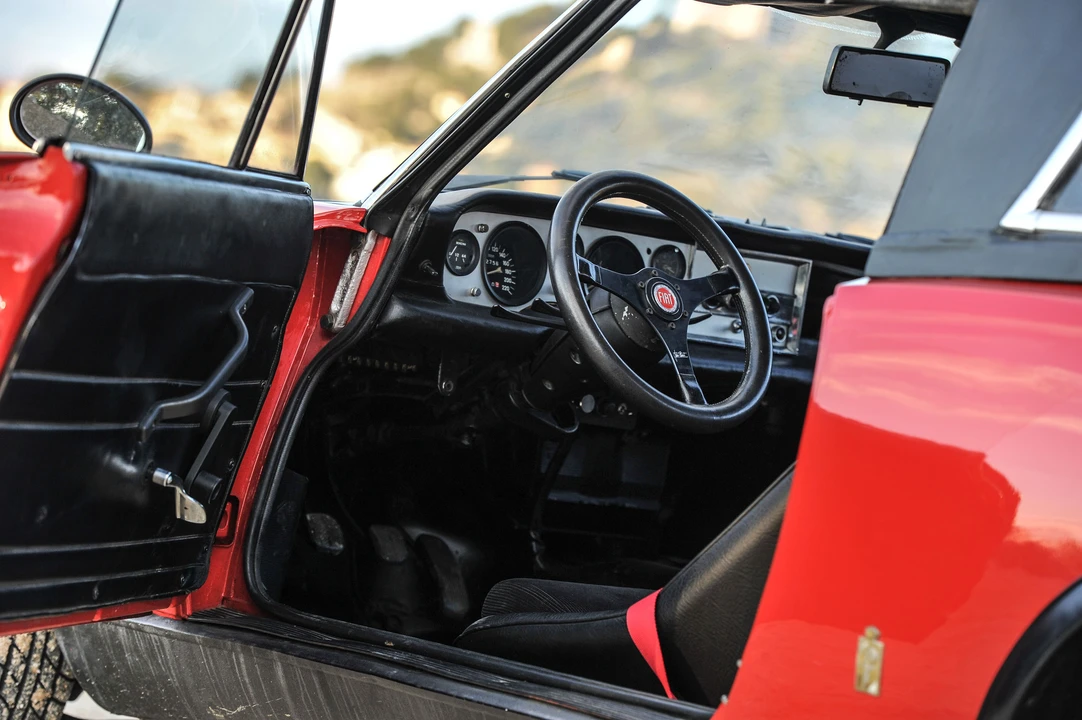 Fiat 124 Abarth Rally - Image 15 of 28