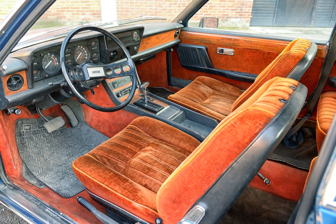 Fiat 130 - Image 3 of 11