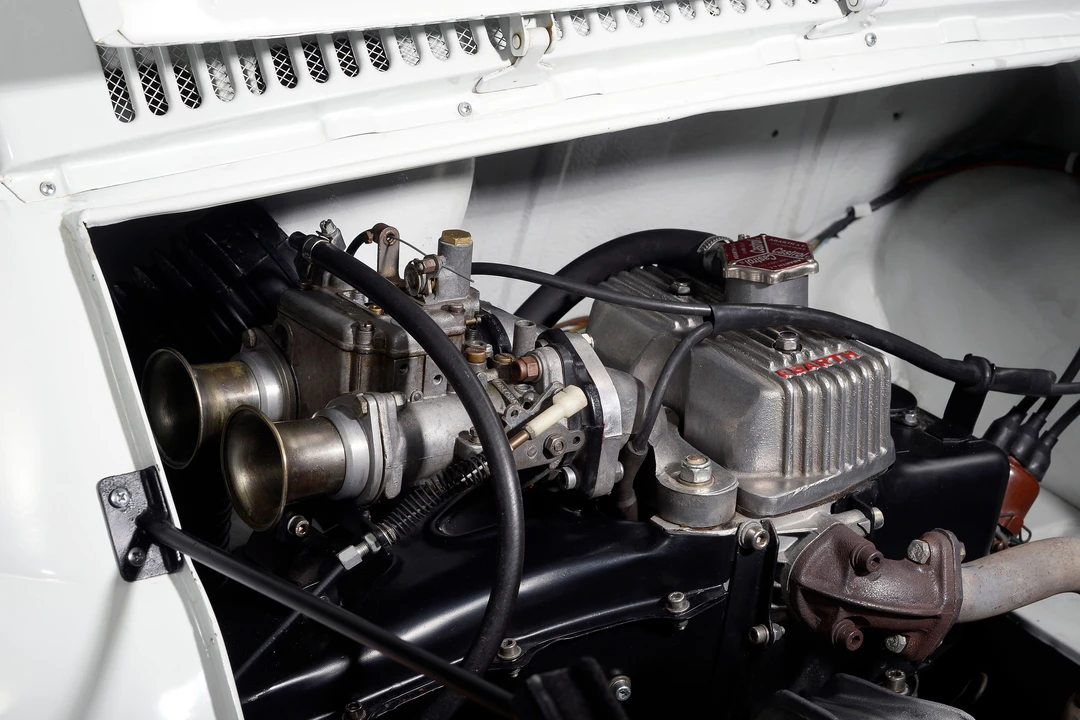 Abarth - Image 10 of 26