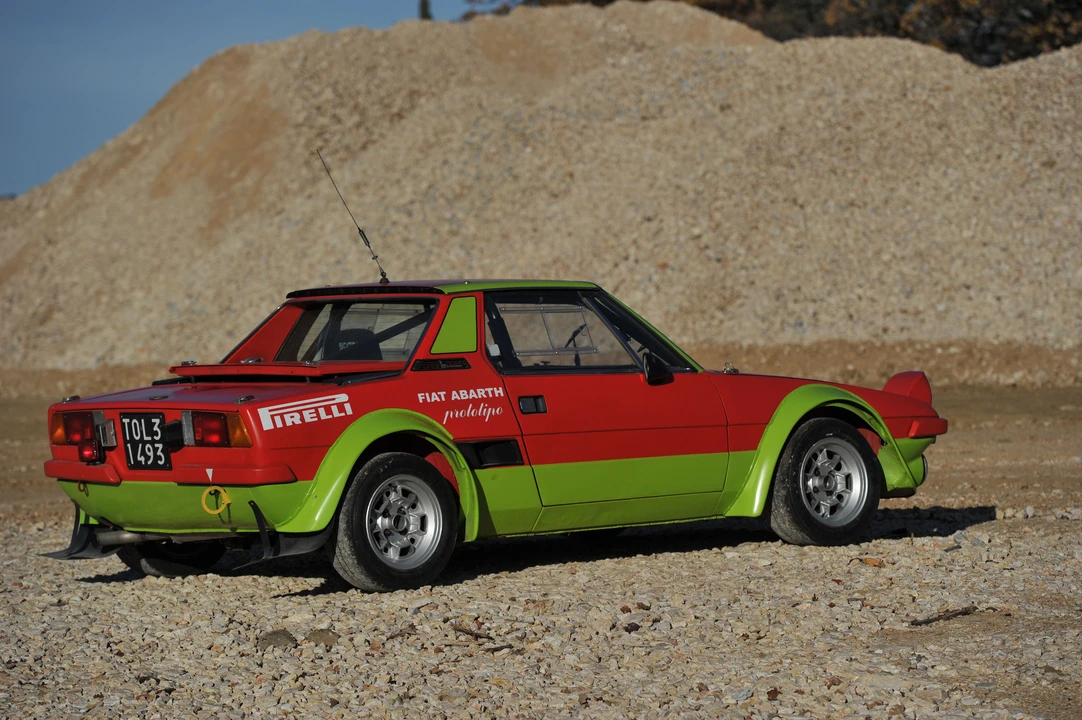Fiat X1/9 - Image 6 of 31