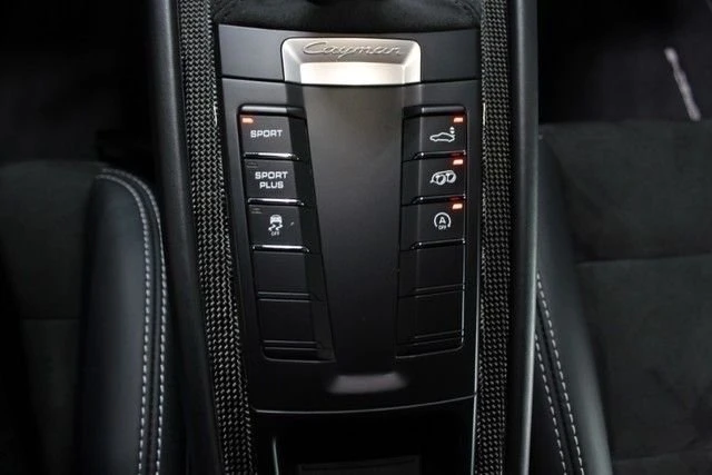 2016 Porsche 981 Cayman GTS - Image 9 of 16