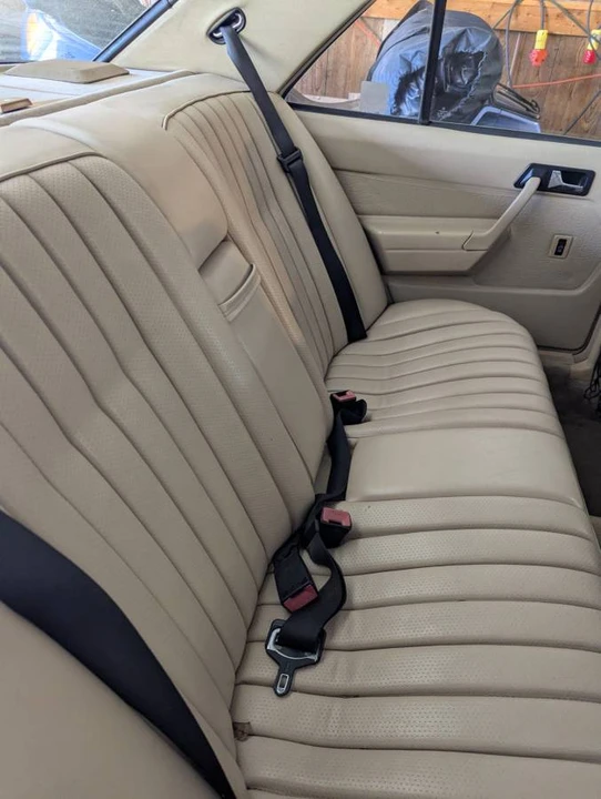1992 Mercedes-Benz 190E - Image 6 of 6