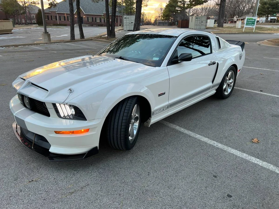2007 Shelby GT500 - Image 2 of 13