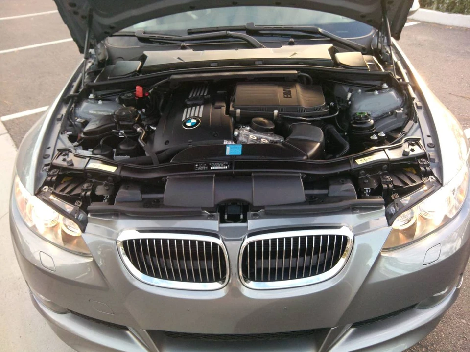 2008 BMW E93 335i Convertible - Image 3 of 3