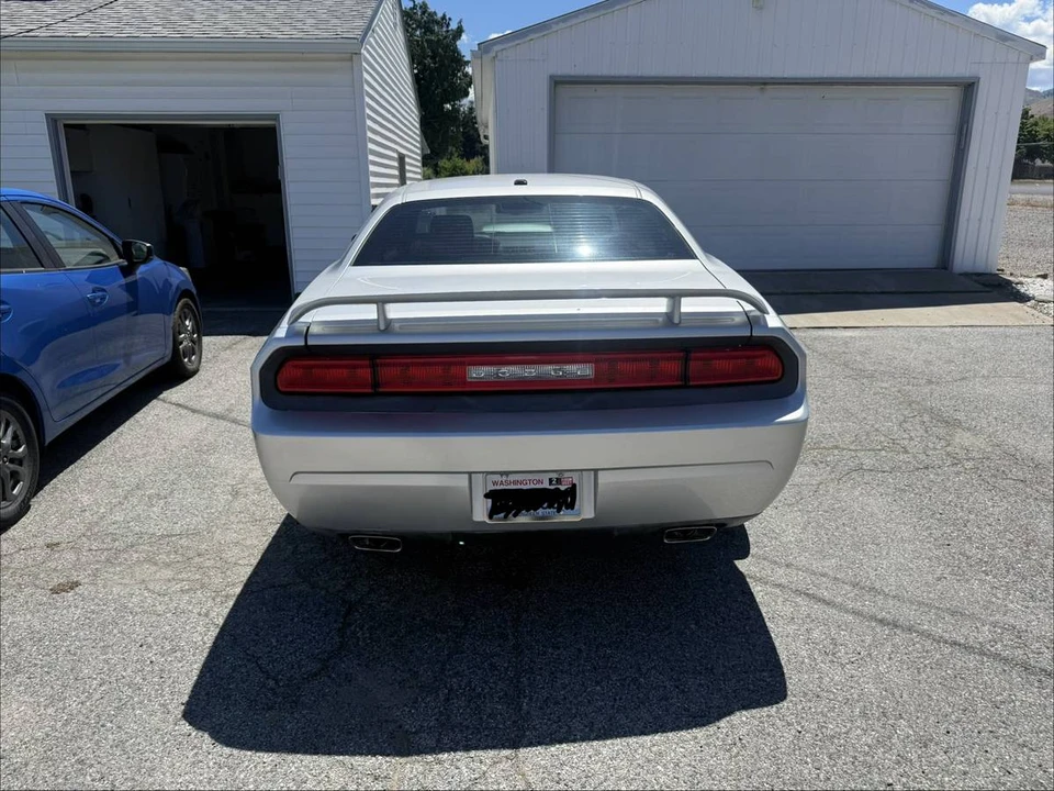 2010 Dodge Challenger 3rd Gen - Image 3 of 10