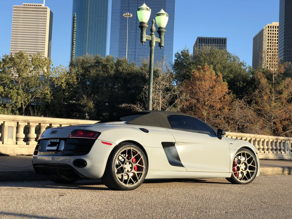 2011 Audi 42 R8 - Image 6 of 7