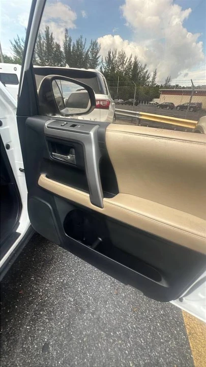 2015 Toyota 4Runner 5th Gen - Image 6 of 9