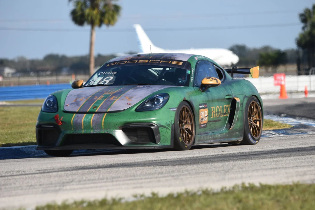 2019 Porsche 718 Cayman GT4 - Image 4 of 5