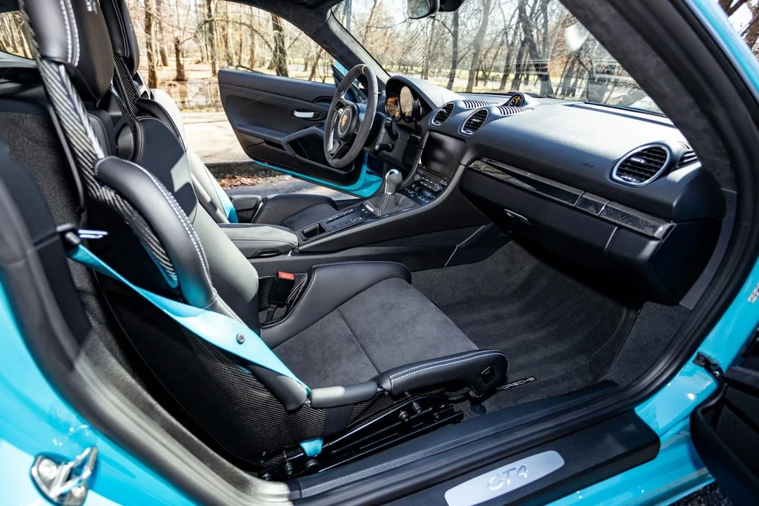 2020 Porsche 718 Cayman GT4 - Image 4 of 5