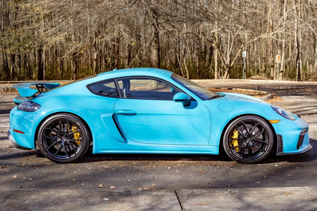 2020 Porsche 718 Cayman GT4 - Image 2 of 5