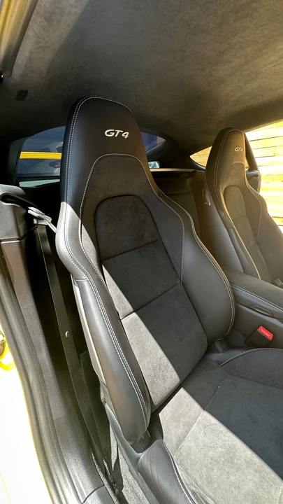 2021 Porsche 718 Cayman GT4 - Image 13 of 18