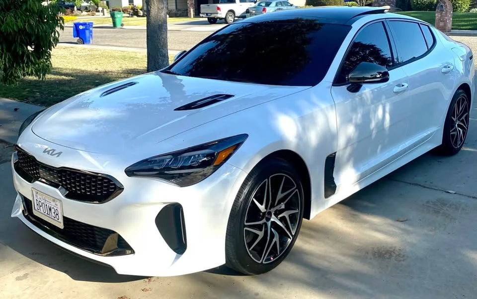 2022 Kia Stinger - Image 2 of 7